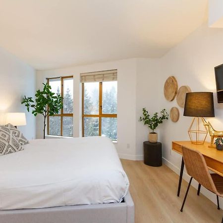 Renovated 1Bed-1Bath In Village With Pool, Hot Tub, And Sauna Whistler Exterior foto